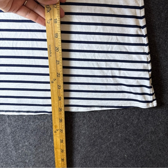 OLD NAVY WOMENS LARGE TANK TOP WHITE NAUTICAL SLEEVELESS STRETCHY LOOSE FIT - Picture 4 of 9